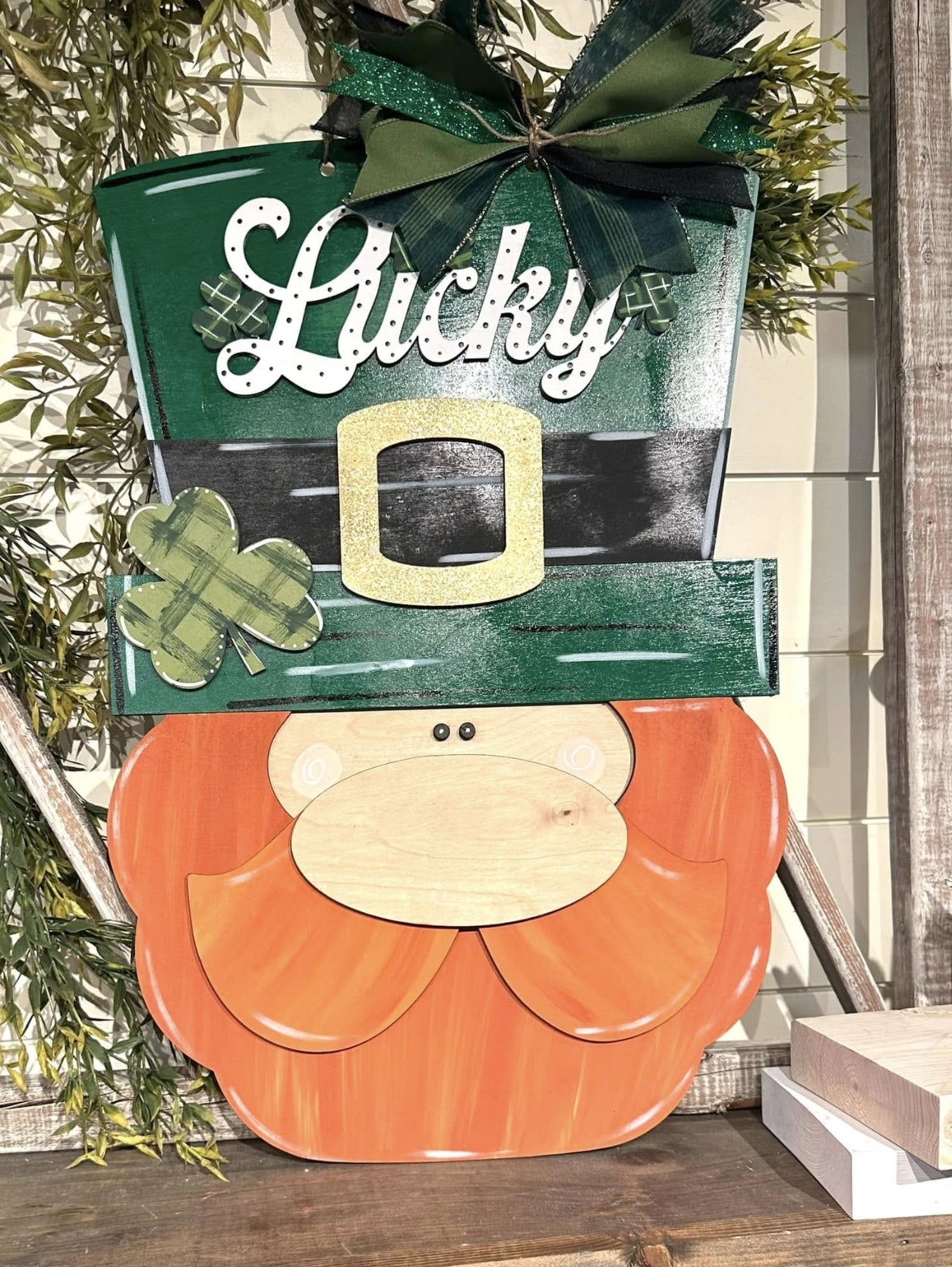 St Patrick's Day Lucky Gnome : 3D Door Hanger