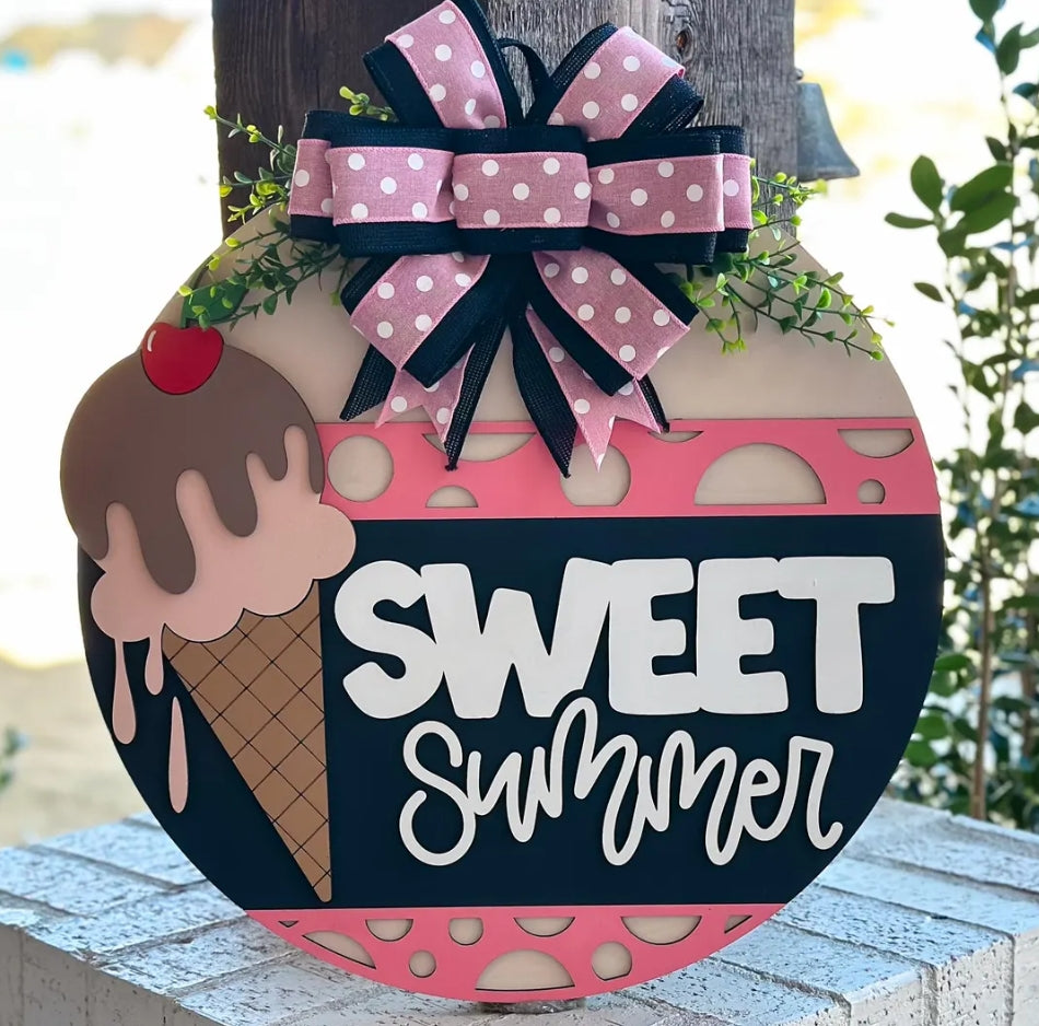 Sweet Summer Ice Cream Cone: 3D Round Door Hanger