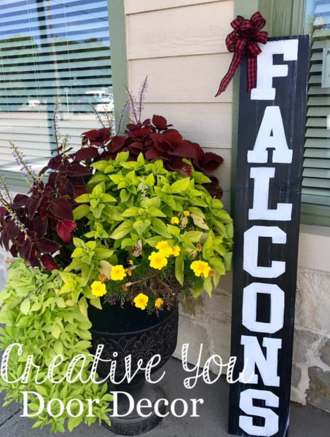 Porch Leaner | Falcons