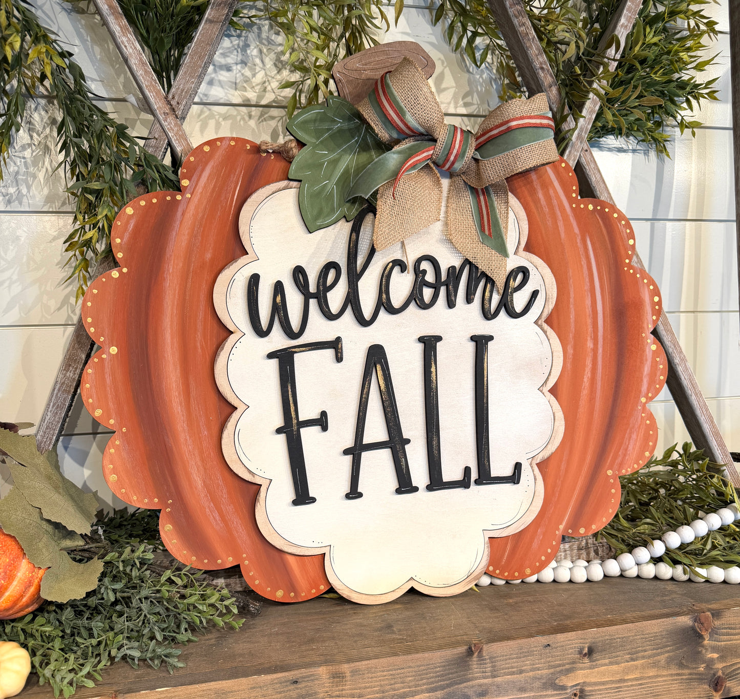 Welcome Fall Scallop Edge Pumpkin: 3D Door Hanger