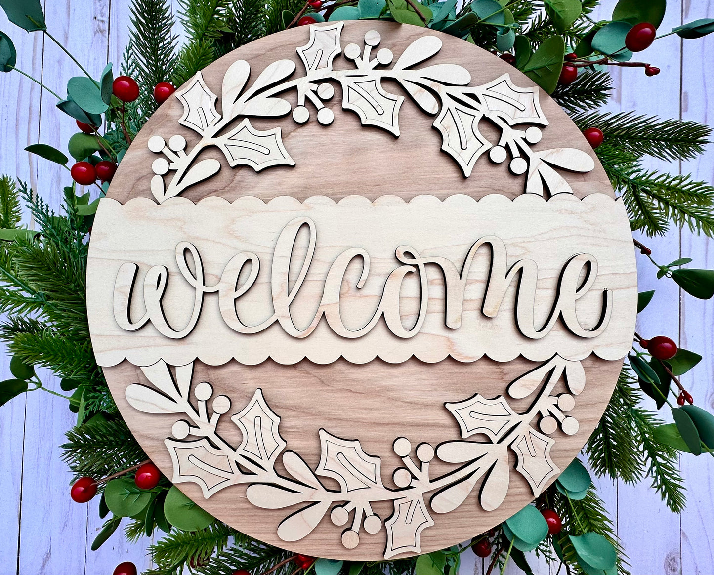 Holly & Leaf Welcome: 3D Round Door Hanger